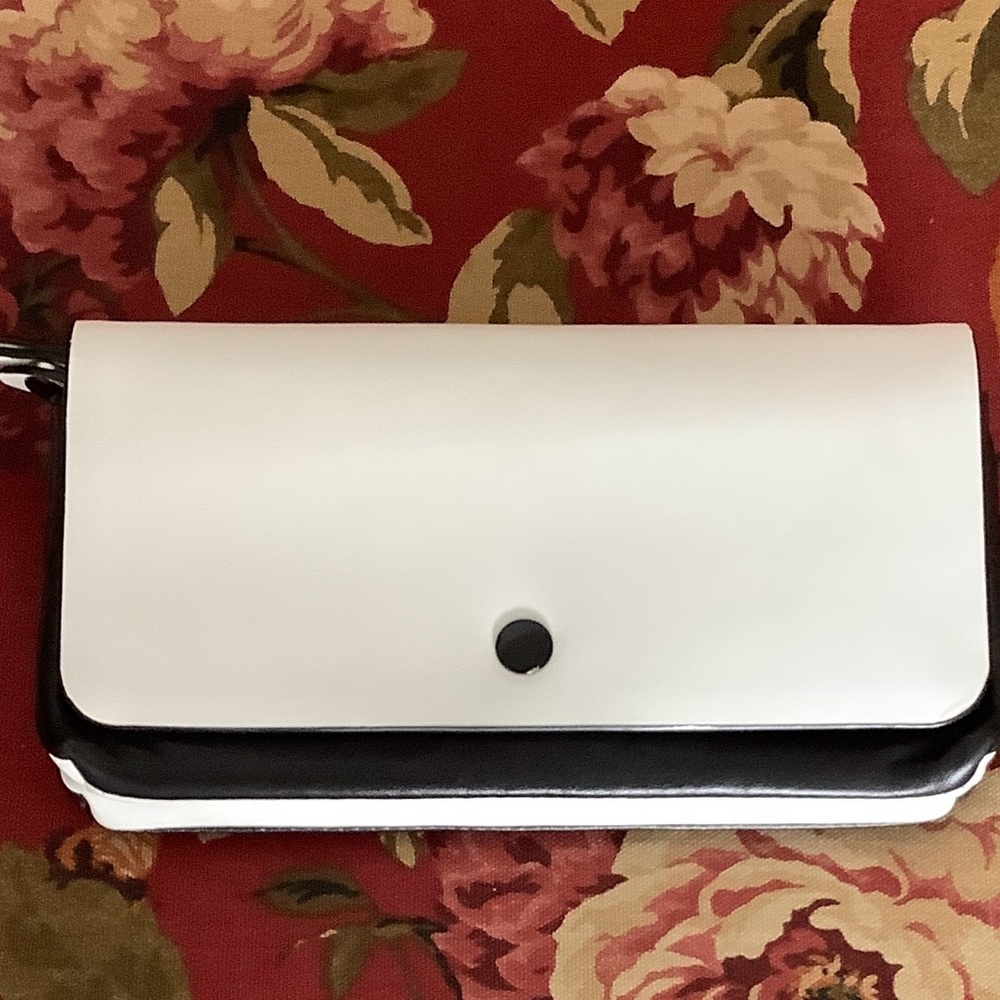 Kate Spade Saturday Leather Wristlet Wallet